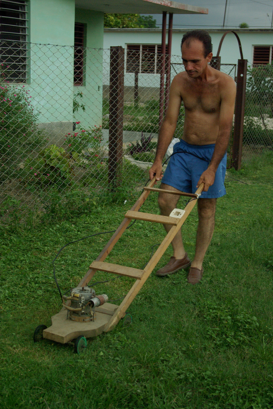La Tondeuse ( moteur de machine à laver)